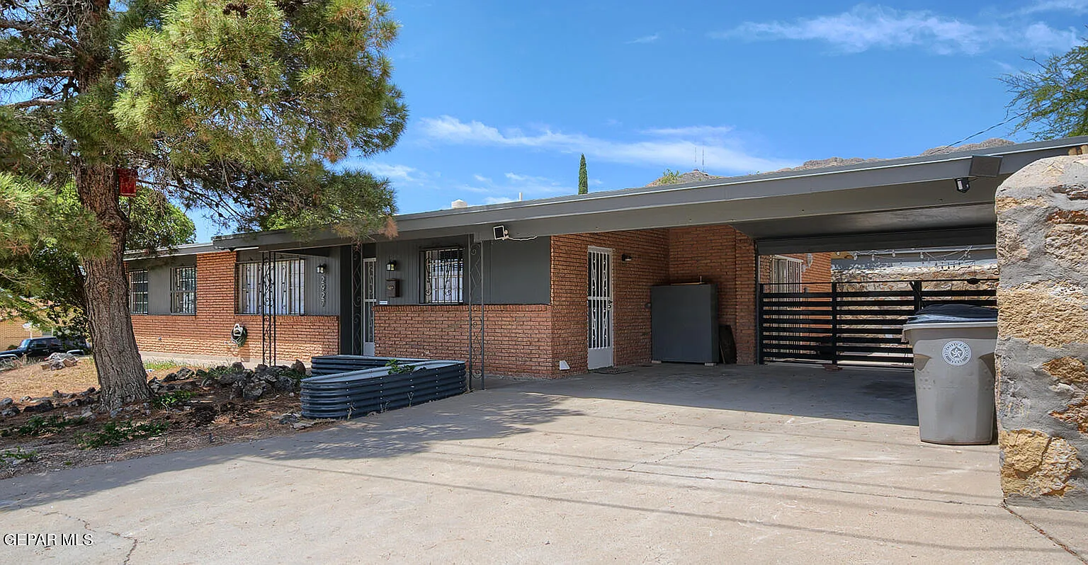 3 bed, 2.0 bath, 1707 sqft, $1,750 — Photo 3