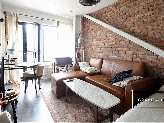 2nd image of 149 Wythe Ave #201