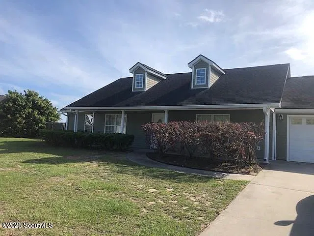 3 bed, 2.0 bath, 1274 sqft, $1,700 — Photo 1