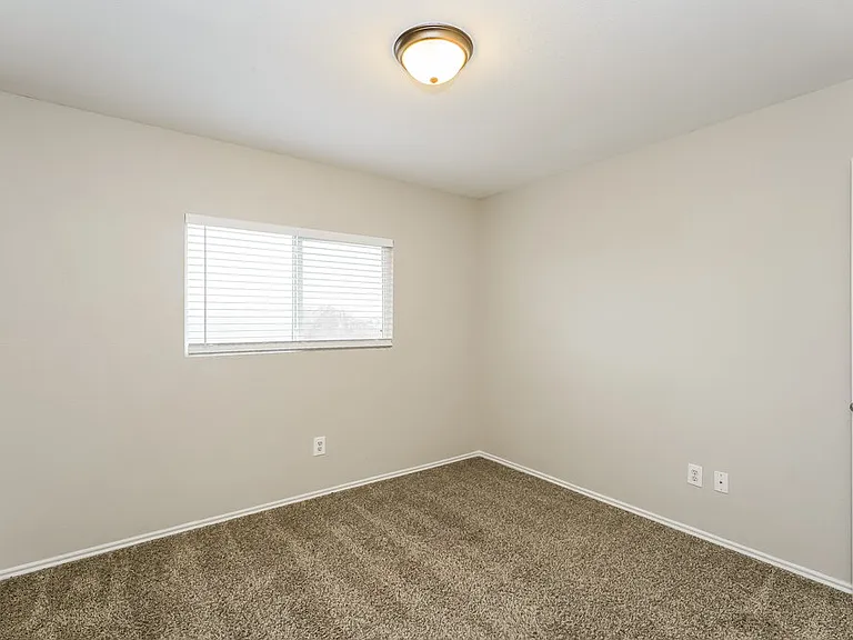 205 Crescent Ridge Dr — Photo 13