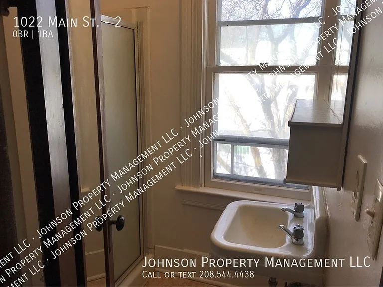 1022 Main St #2 — Photo 12
