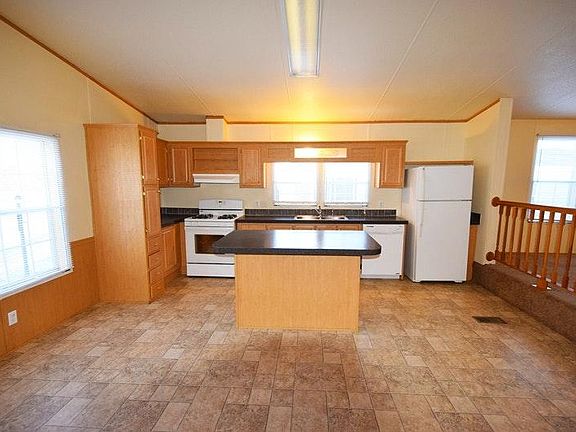 4th image of 510 Wellington Pl