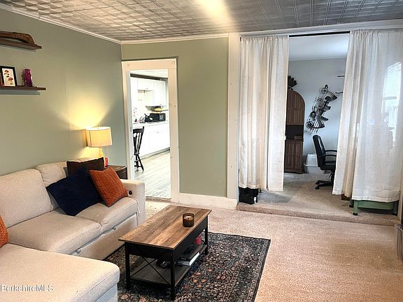 3rd image of 15 High St