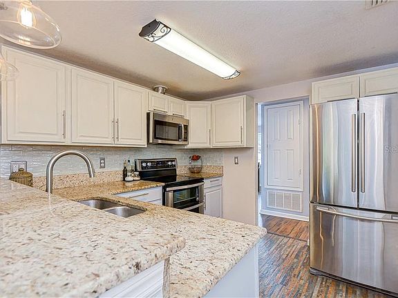 5th image of 16145 Sandcrest Way