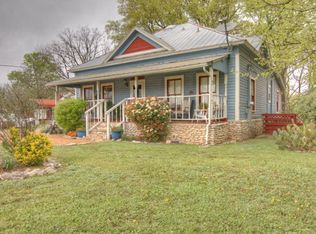 126 Verde Park Blvd, Center Point, TX 78010