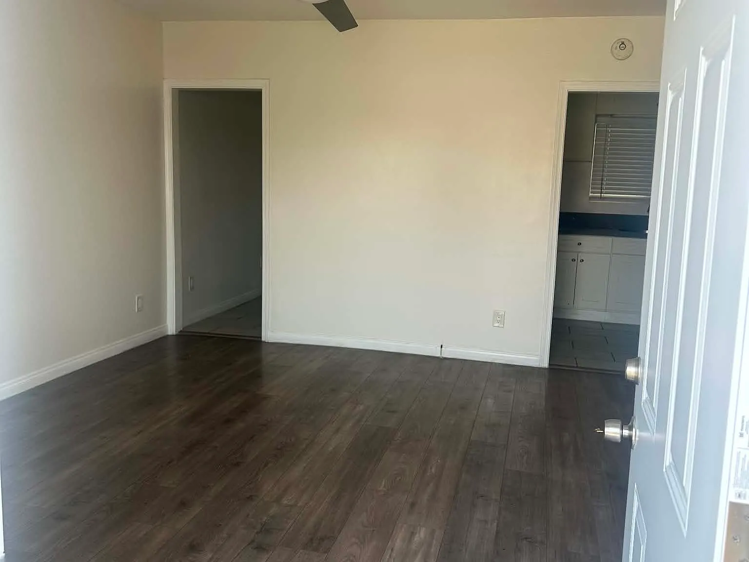 1 bed, 550 sqft, $1,600 — Photo 2