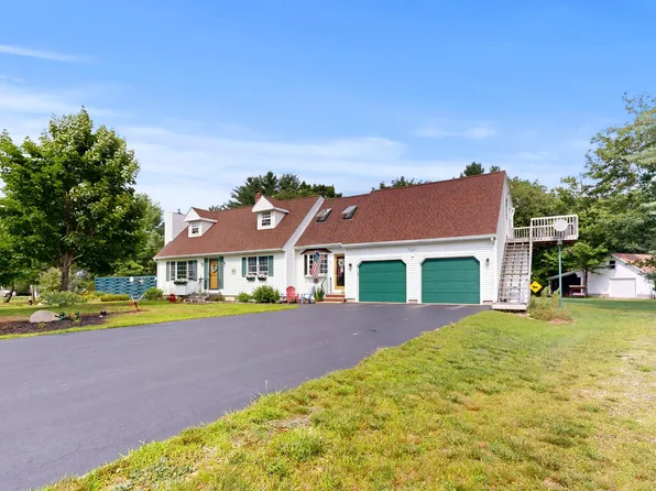 16 Canterbury Lane, Turner, ME 04282