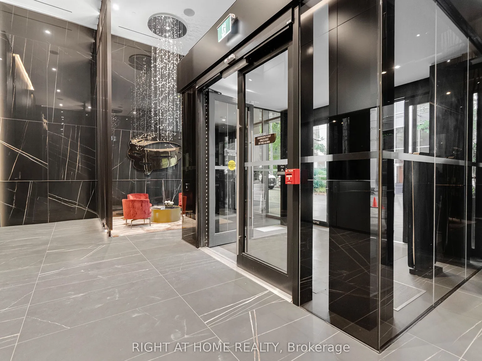 1 bed, $3,400 — Photo 3