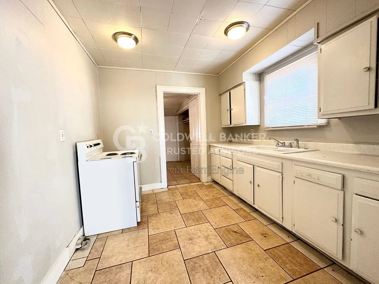 2 bed, 1.0 bath, 1365 sqft, $775 — Photo 3
