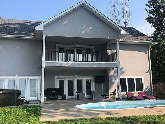 2nd image of 384 Joy Dr