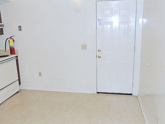 5th image of 860&862 Donaldson Rd