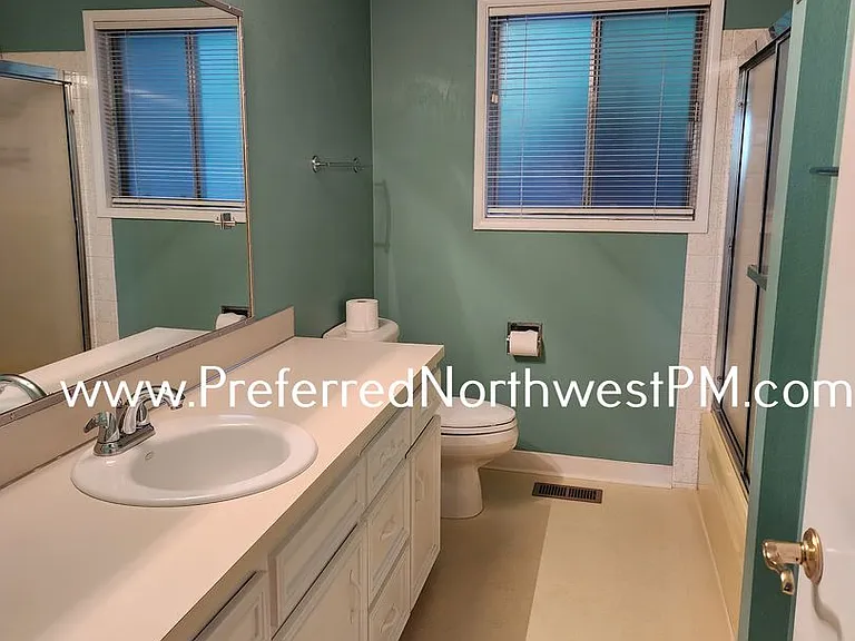 3745 Potter St — Photo 10
