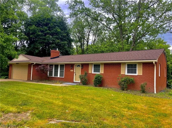 4305 Orchard Dale Dr NW, Canton, OH 44709