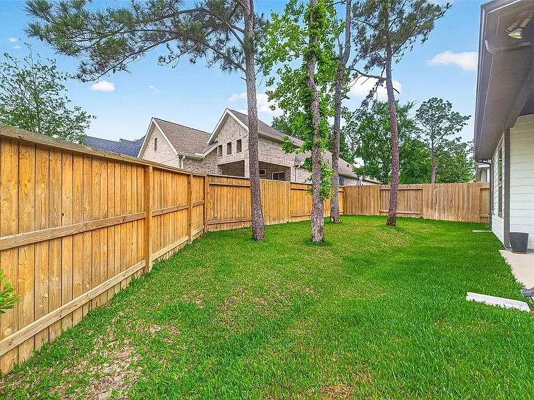 305 Rise Ln — Photo 41