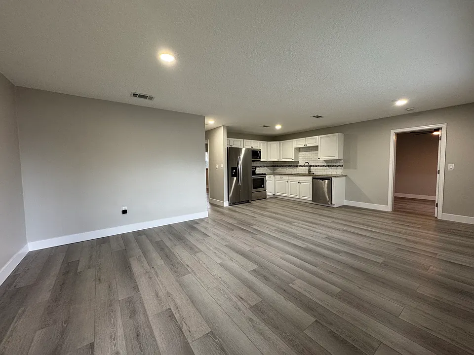 555 Cadillac Blvd