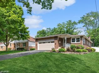 121 S Forest Ave, Palatine, IL 60074