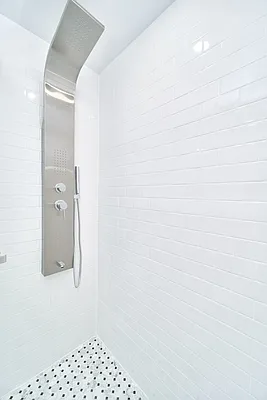 Rented by The Agency | media 13