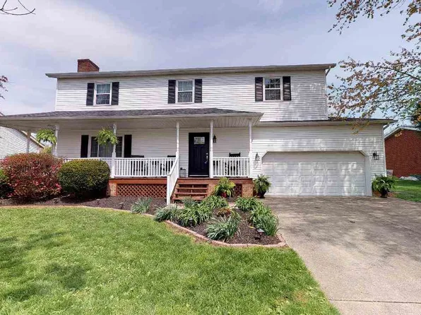 995 Hickory Mills Dr, Hurricane, WV 25526