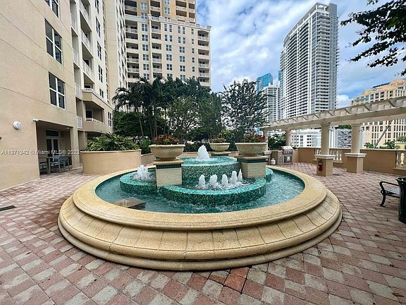 2nd image of 511 SE 5th Ave APT 608