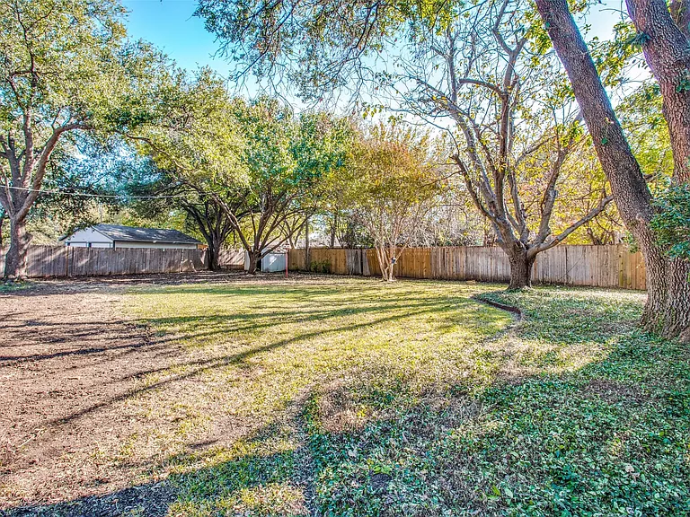 4117 Bilglade Rd — Photo 24