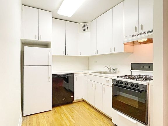4th image of 157 E 18th St APT 3F