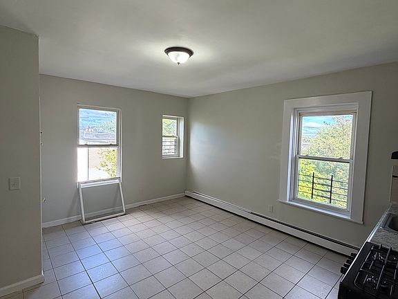 2nd image of 161 S 10th St #4R