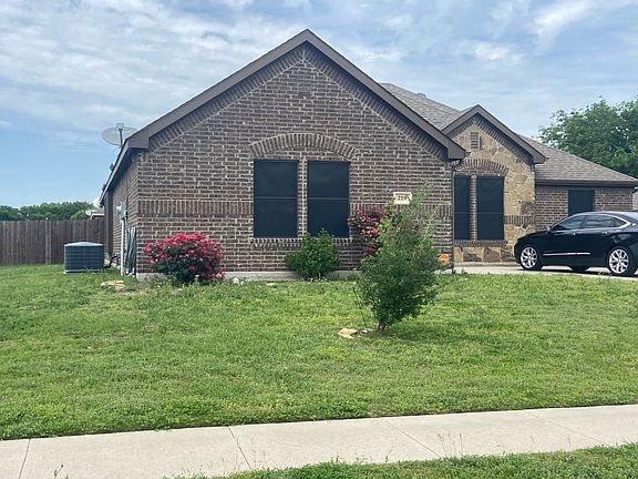 4th image of 219 Anthony Ln