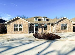 Burnett Villas, Ennis, TX 75119