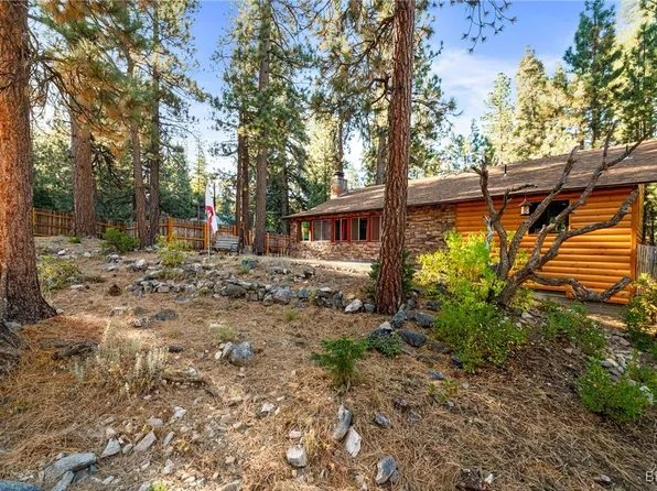 1202 Brookside Ln, Fawnskin, CA 92333