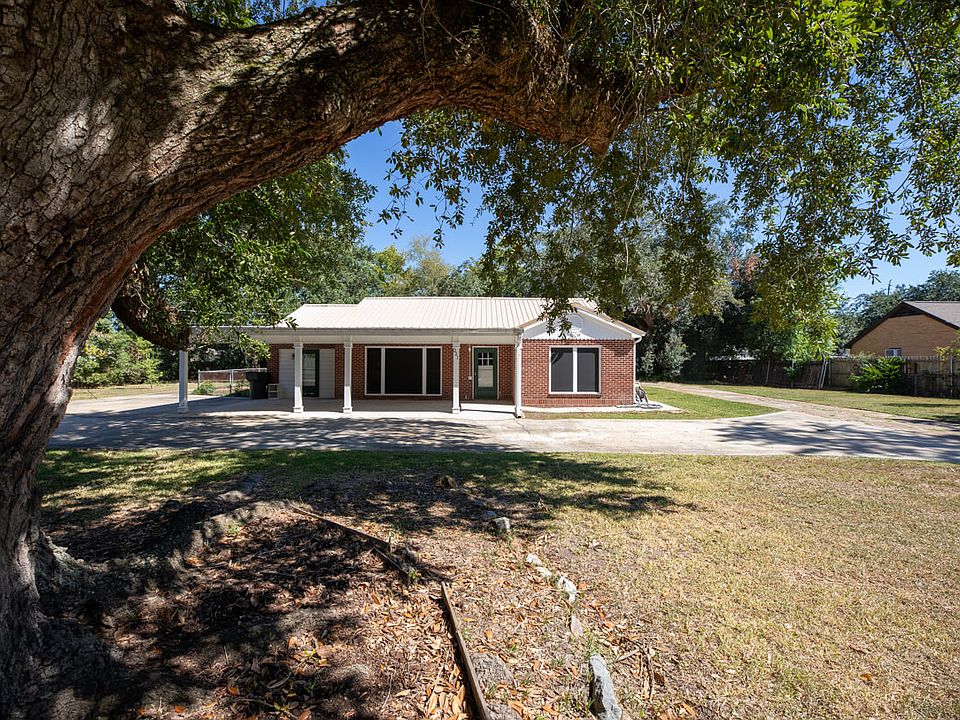 221-JEFFERSON-STREET_10222025