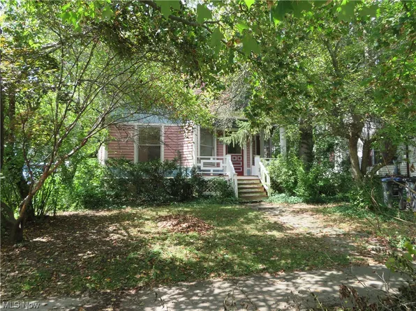 146 S Cedar St, Oberlin, OH 44074
