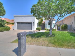 9205 Preston Trl NE, Albuquerque, NM 87111