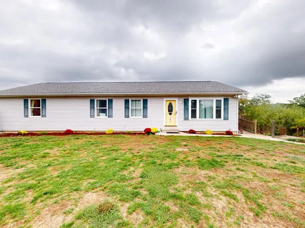 346 W Evergreen Dr, Fort Ashby, WV 26719