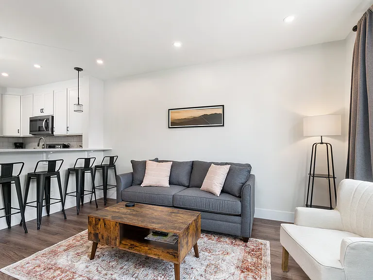 208 Gillis St #13 — Photo 12