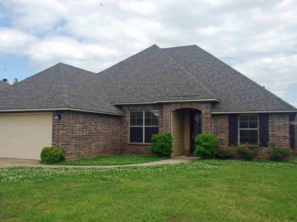 2404 Verrett Pass