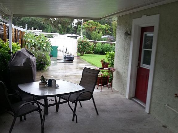 Carport outdoor space