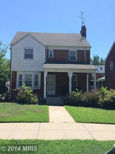 1312 Underwood St NW photo 1
