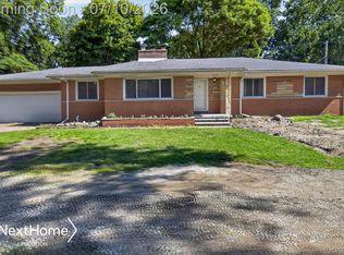 33950 Ecorse Rd, Romulus, MI 48174