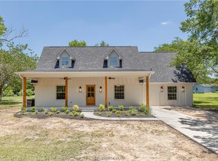 2006 Pinewood Dr, Bryan, TX 77807