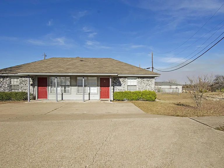 907 North Dr #B — Photo 1