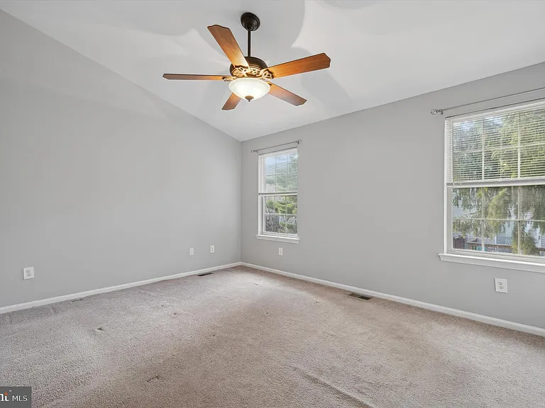 9 Meadow Ln — Photo 12