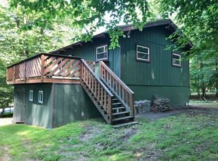 101 Fir Ln, Greentown, PA 18426