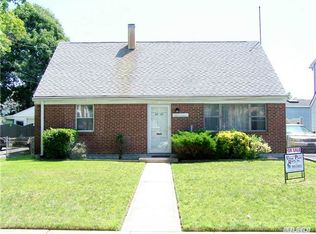 2229 Fir St, Wantagh, NY 11793