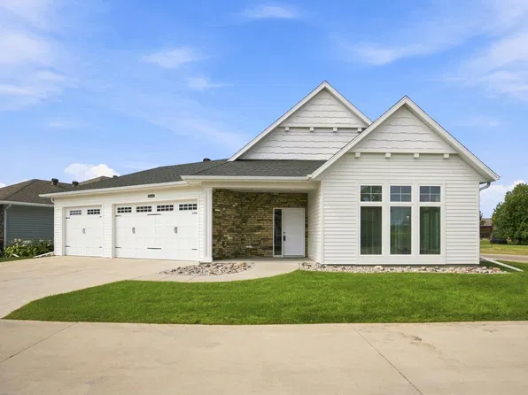 4538 65th St S, Fargo, ND 58104