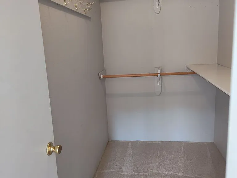 20296 Clearwater Dr — Photo 22