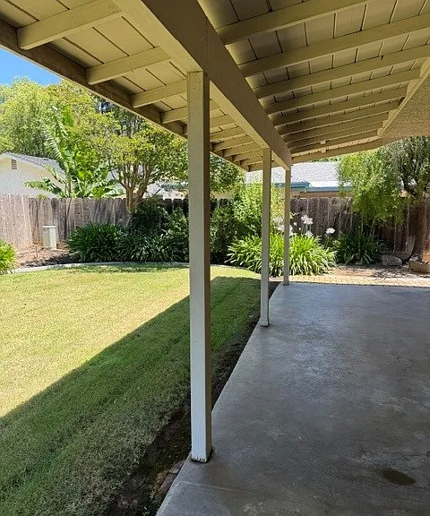 405 Leveland Ln — Photo 21