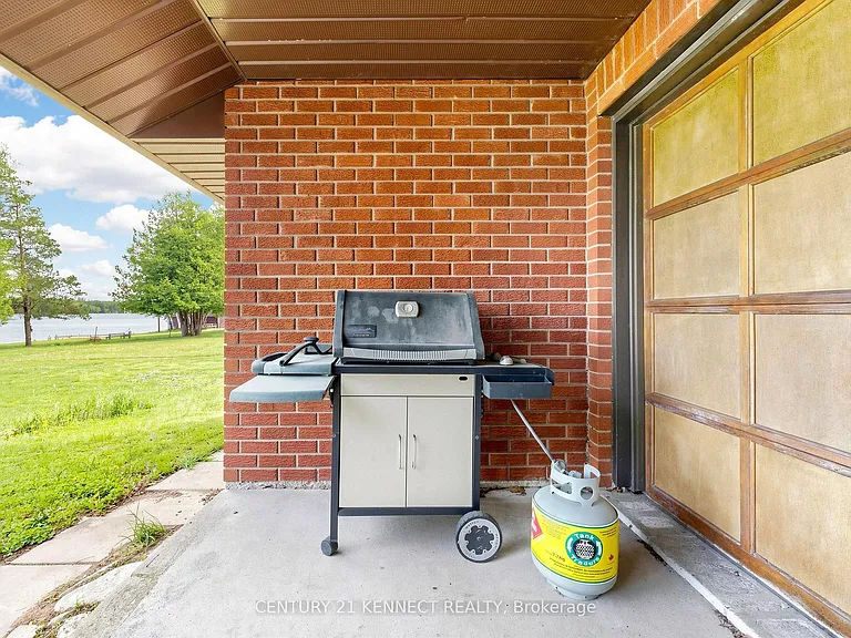 44 Pinewood Blvd — Photo 38