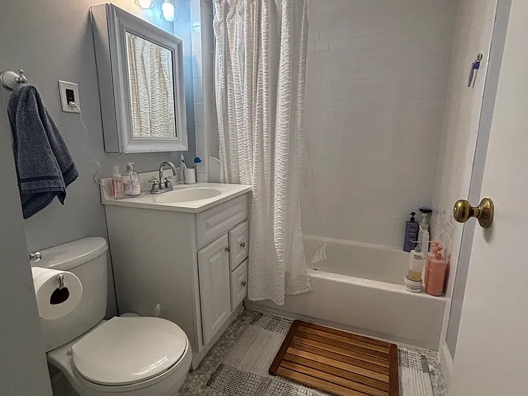 438 Washington St #2 — Photo 3