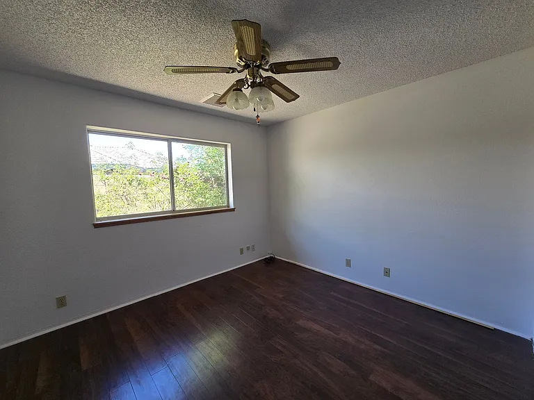 905 Cimarron Ct — Photo 6