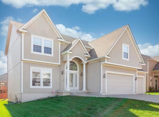 721 SW 33rd St, Lees Summit, MO 64082